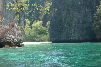 Ko Phi Phi, THAILAND Beach