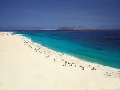 CANARY ISLANDS, BEACH OF FUERTEVENTURA